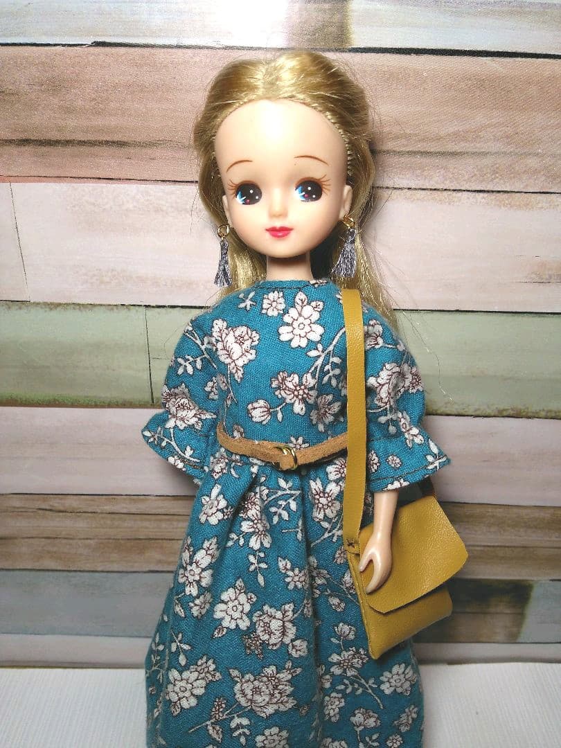 リカちゃん クラシカルワンピース　4点セット