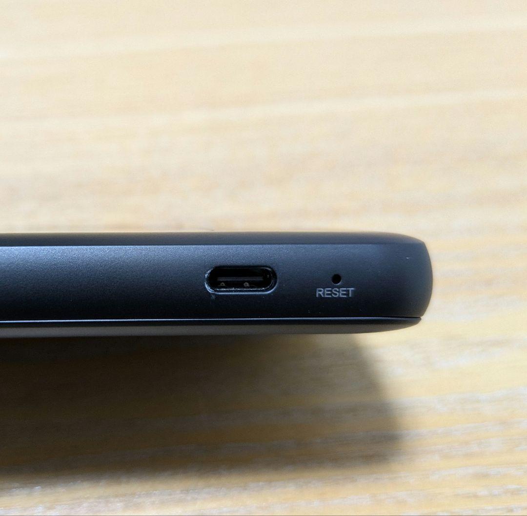 Speed Wi-Fi DOCK 5G 01　ドック付き