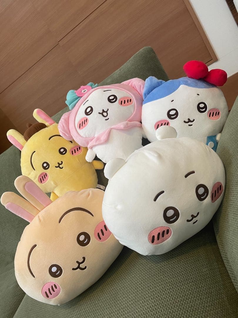 ちいかわBIGサイズぬいぐるみ5種