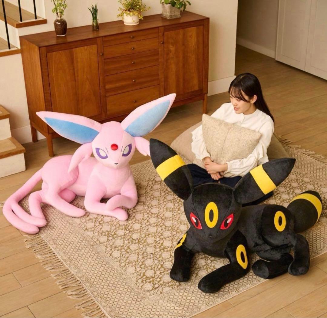 ポケモンセンター　等身大 エーフィ&ブラッキー　　ぬいぐるみ 寝そべり　新品