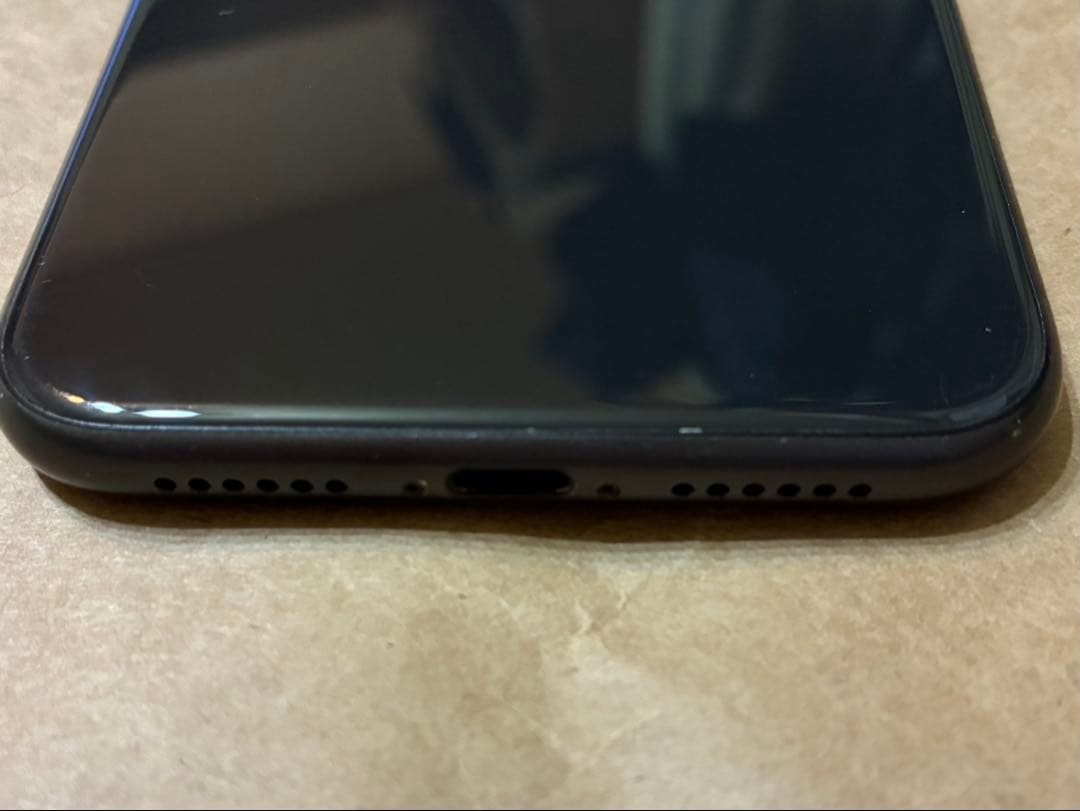 iPhone 11 64G SIMフリー 2