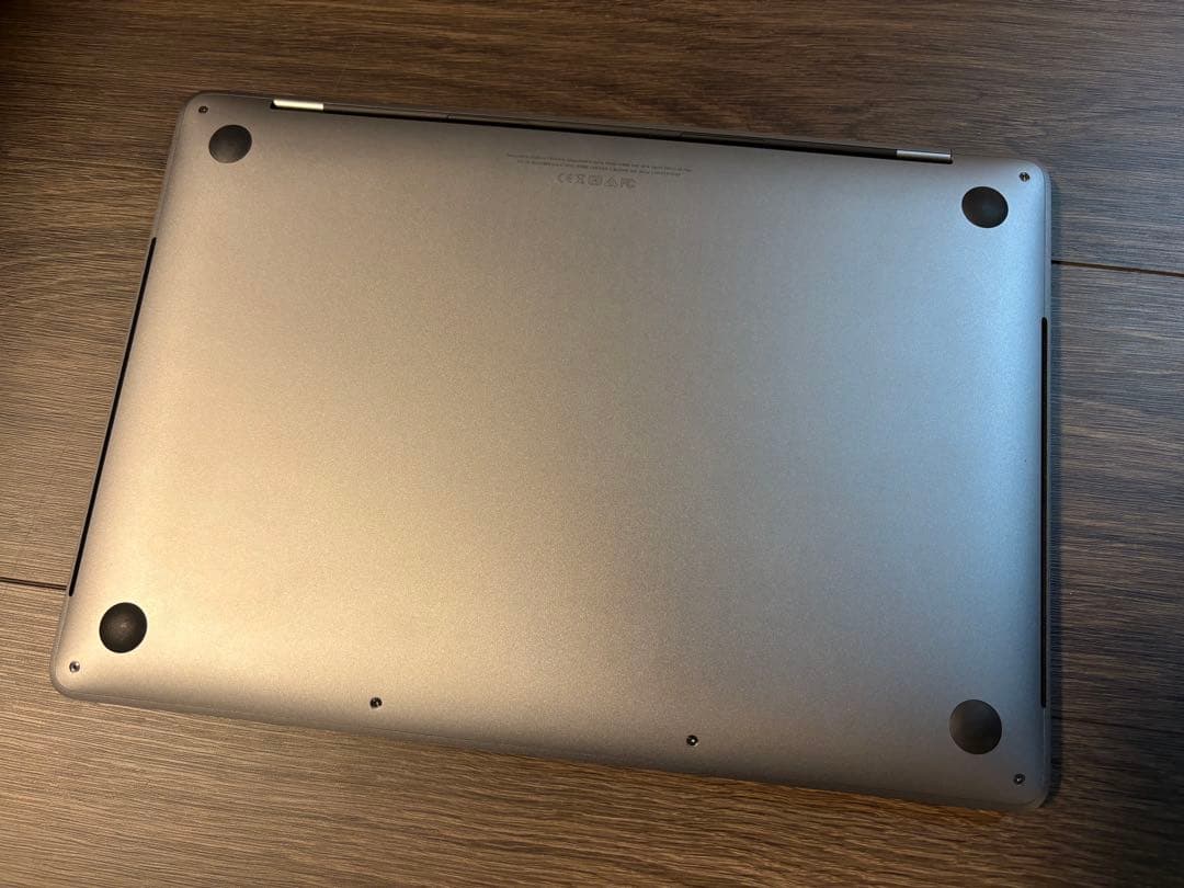 【美品・公式購入】MacBookPro13　2018　i7／16GB／512GB