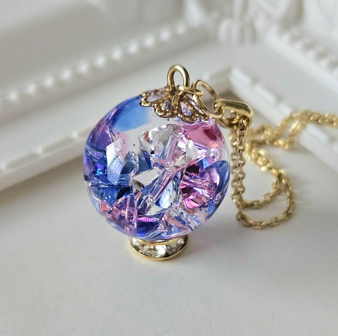 1806.スワロ入り♡ しずく型レジンネックレス♡