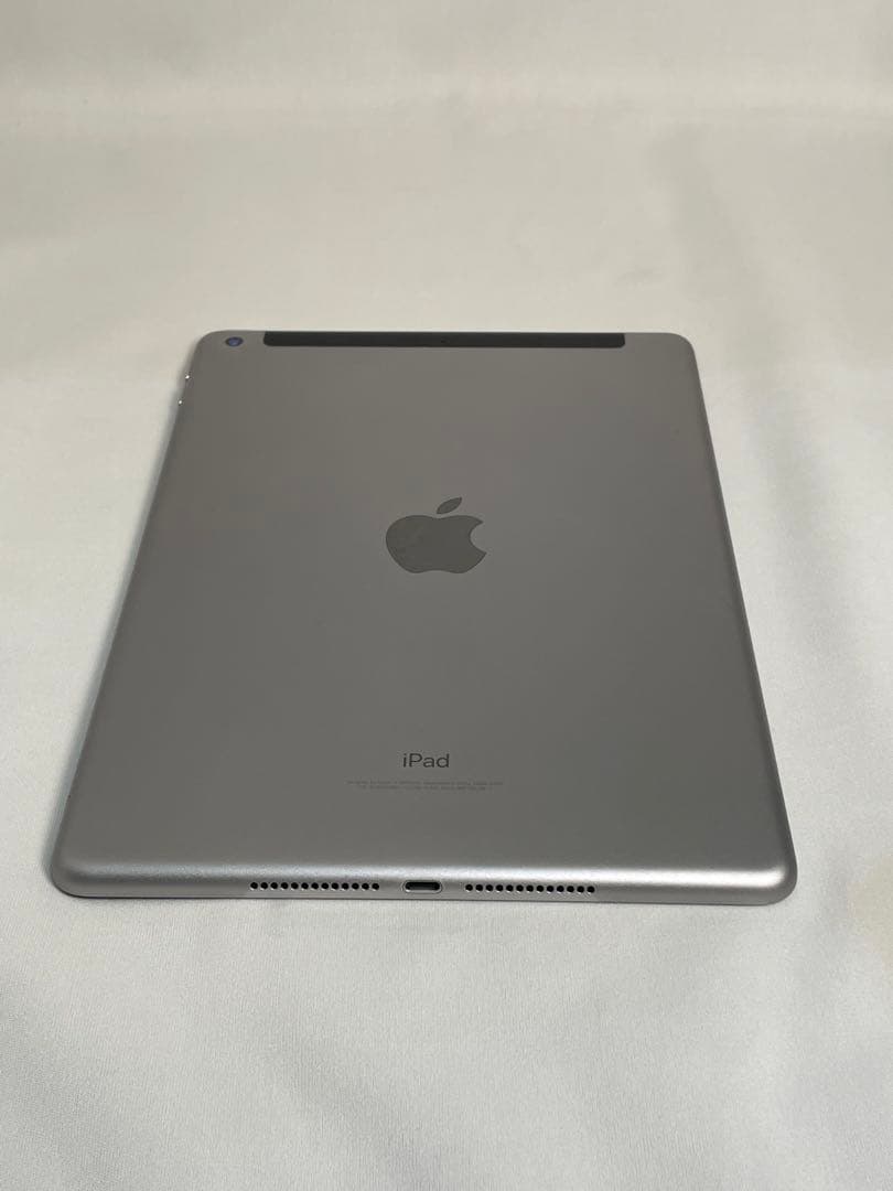 Apple iPad (第5世代) 32GB スペースグレー