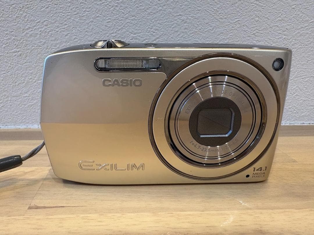 ■ 美品 ■ カシオ　CASIO EXILIM EX-Z2300《箱付き》