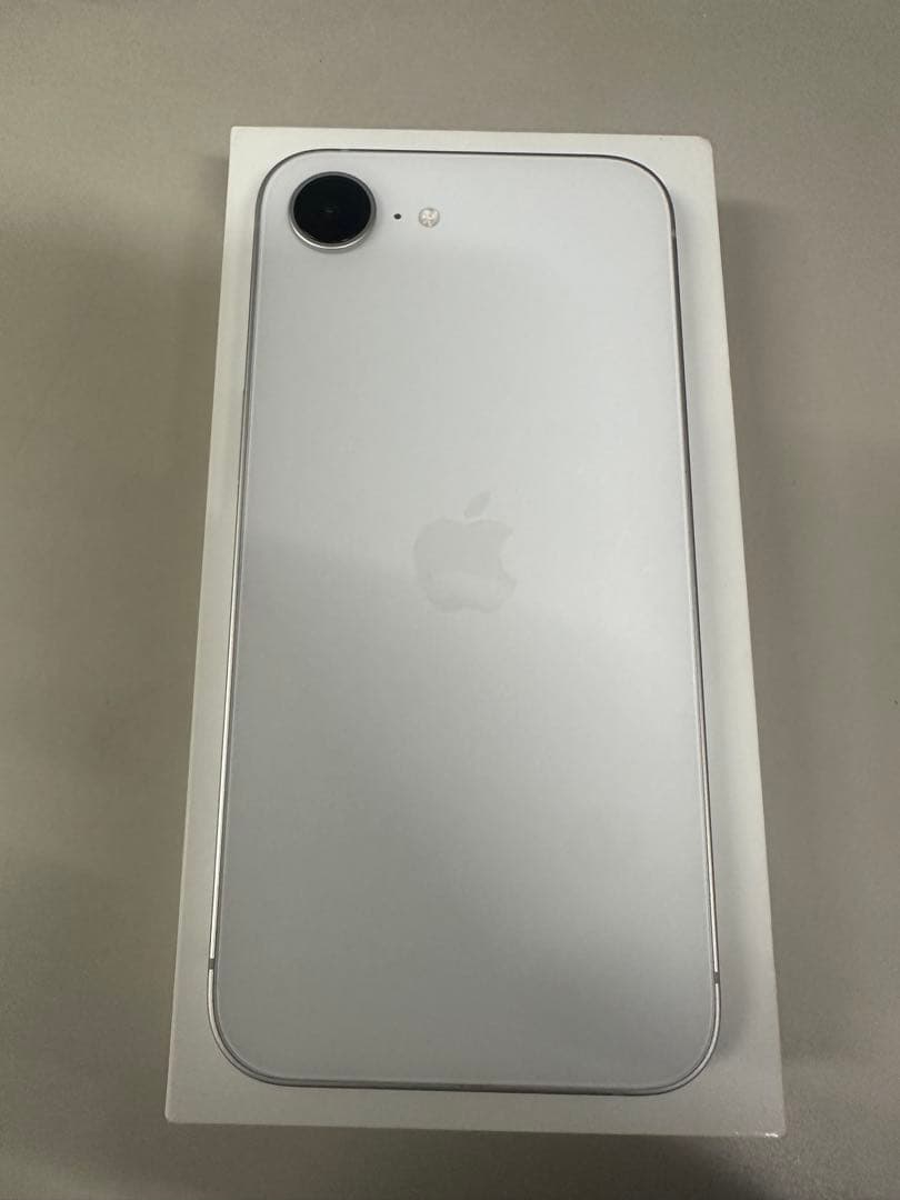 スマートフォン本体 Apple iPhone 16e 256gb battery health100