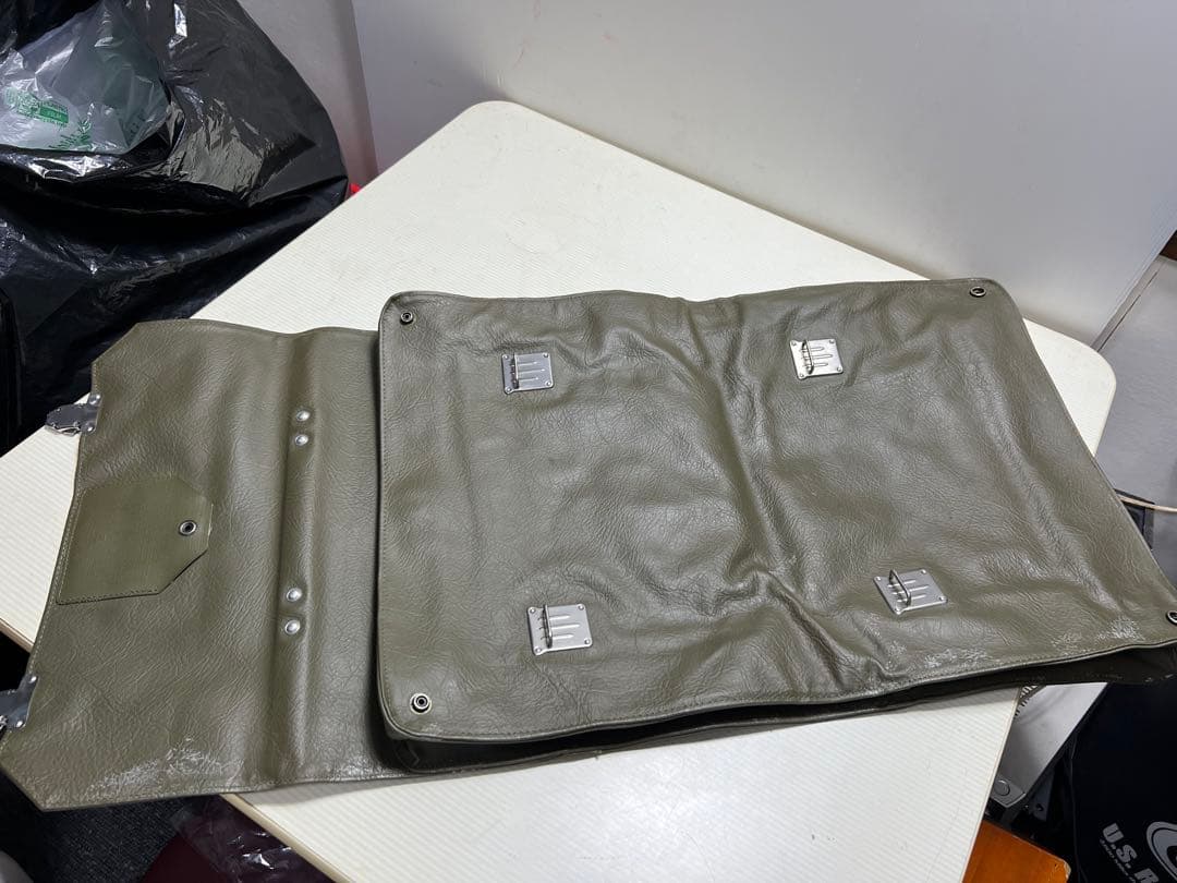 ミリタリーブリーフケース