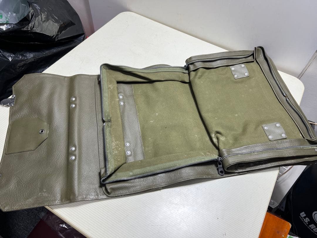 ミリタリーブリーフケース