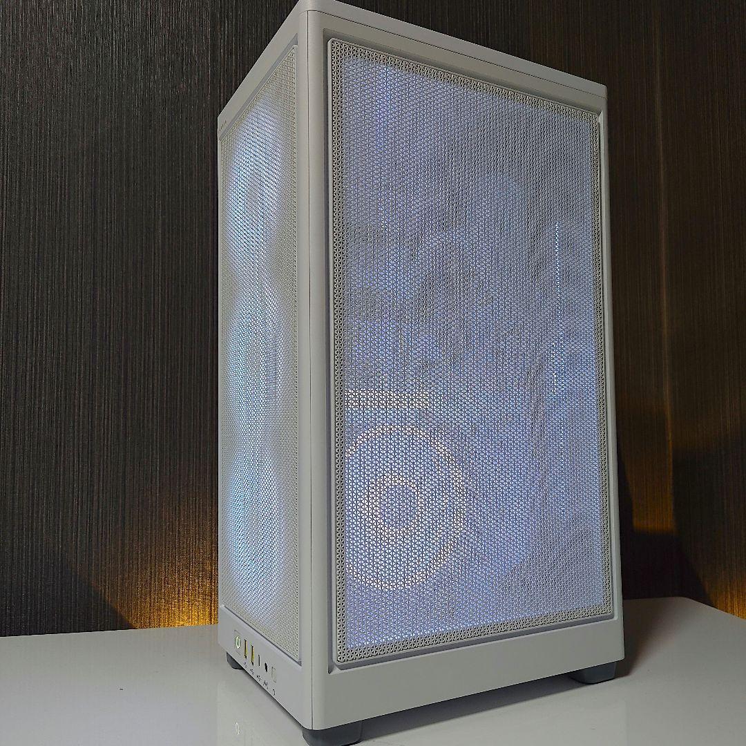 【省スペース 高性能 ゲーミングPC】デスクトップパソコン／白／光る LED