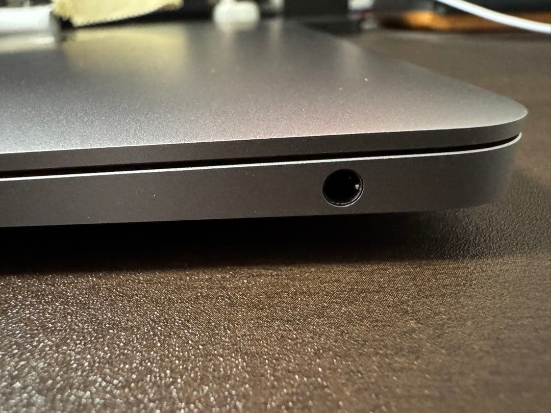 【美品】M1 MacBook Air 13インチ／8GB ・512GB SSD