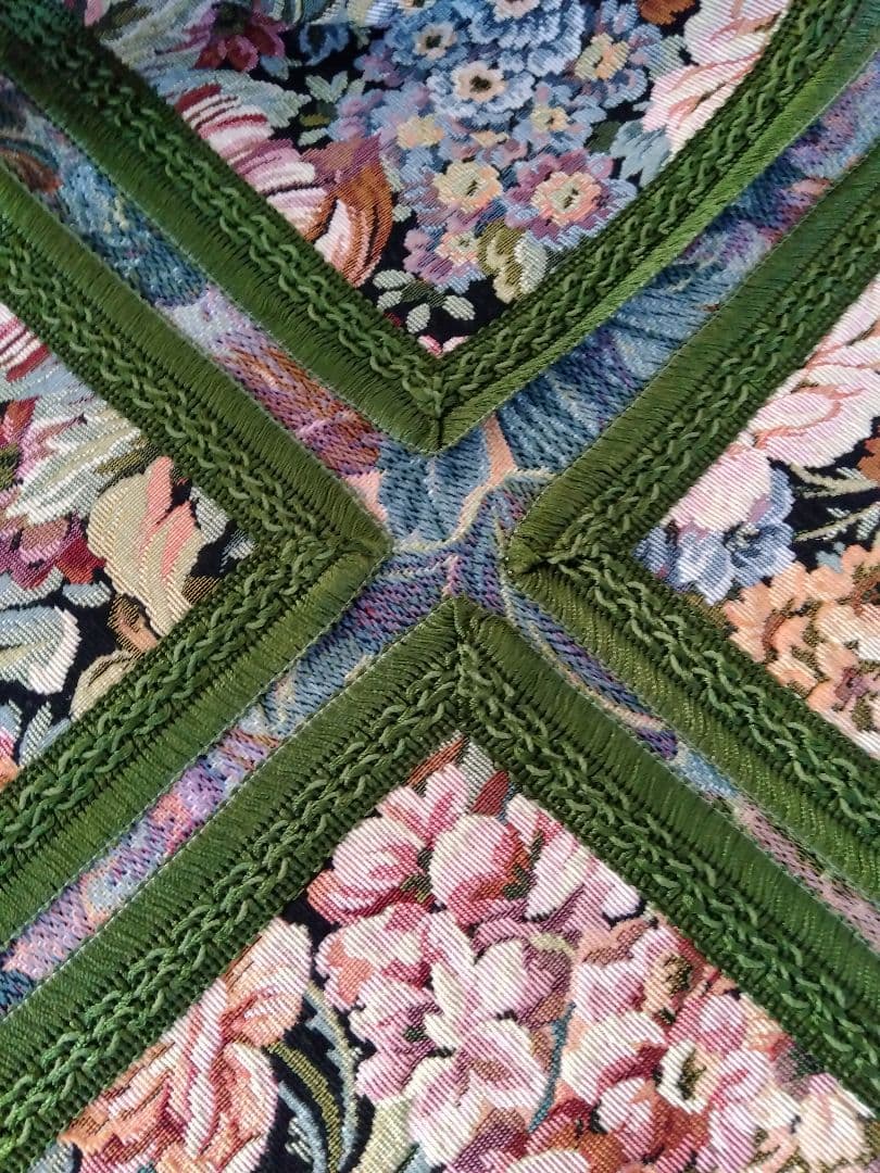 ゴブラン織り　テーブルクロス　 イタリア製生地　アンジャルダン オンプリュ