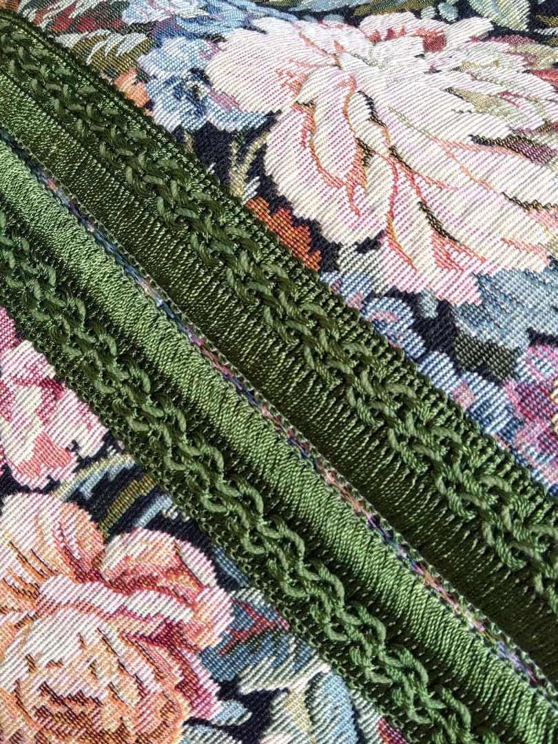 ゴブラン織り　テーブルクロス　 イタリア製生地　アンジャルダン オンプリュ