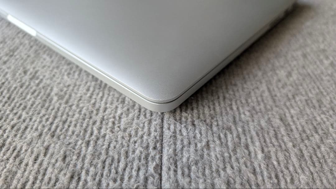 L*Y様 MacBook Pro i5 2.6GHz/8GB/512GB ME8