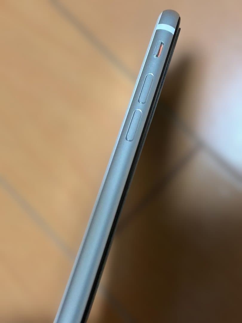 iPhone SE2 64GB ホワイト SIMフリー(simロック解除済)