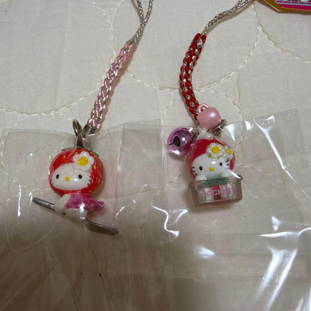 【希少】ご当地キティ　栃木限定　いちご　根付けストラップ　2個セット　レア