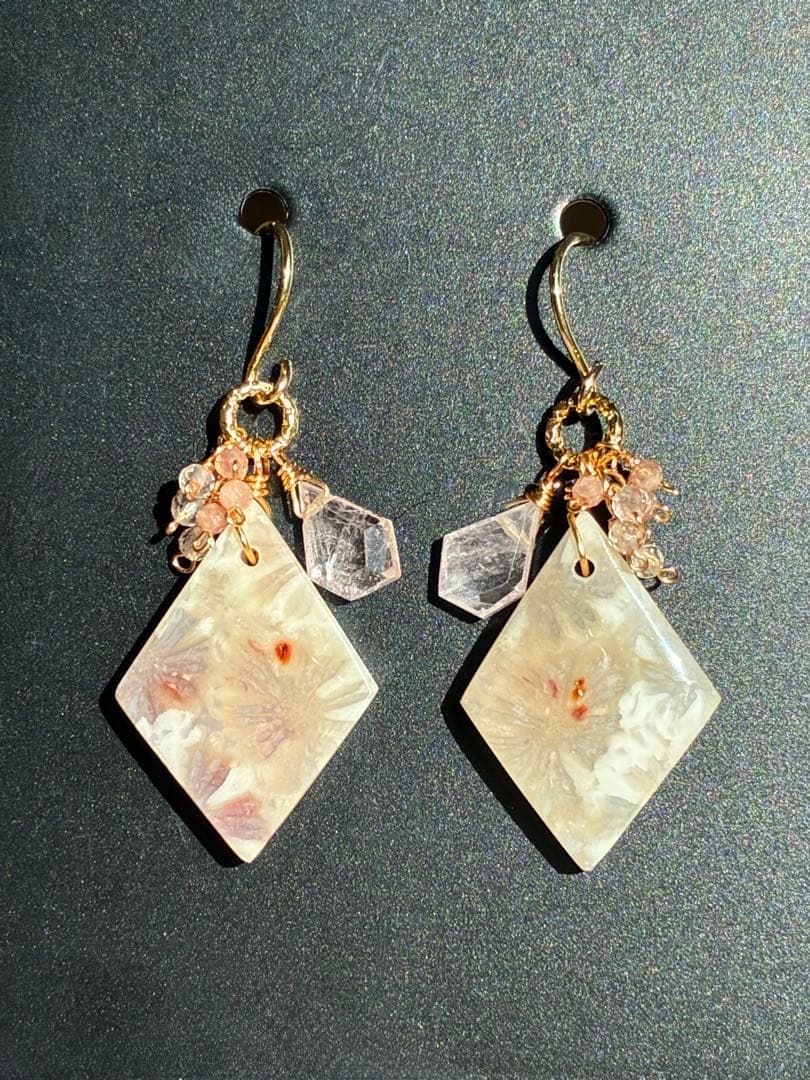 14kgf 春色フォッシルコーラル×モルガナイト ピアス