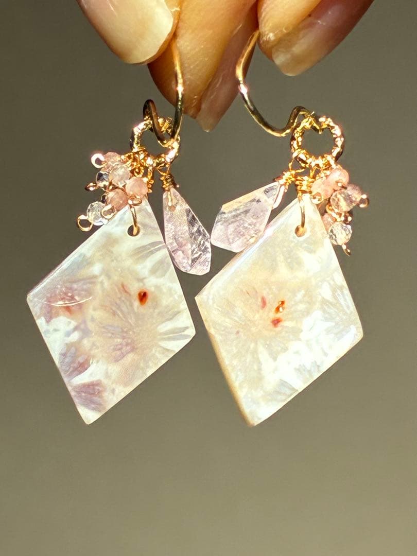 14kgf 春色フォッシルコーラル×モルガナイト ピアス