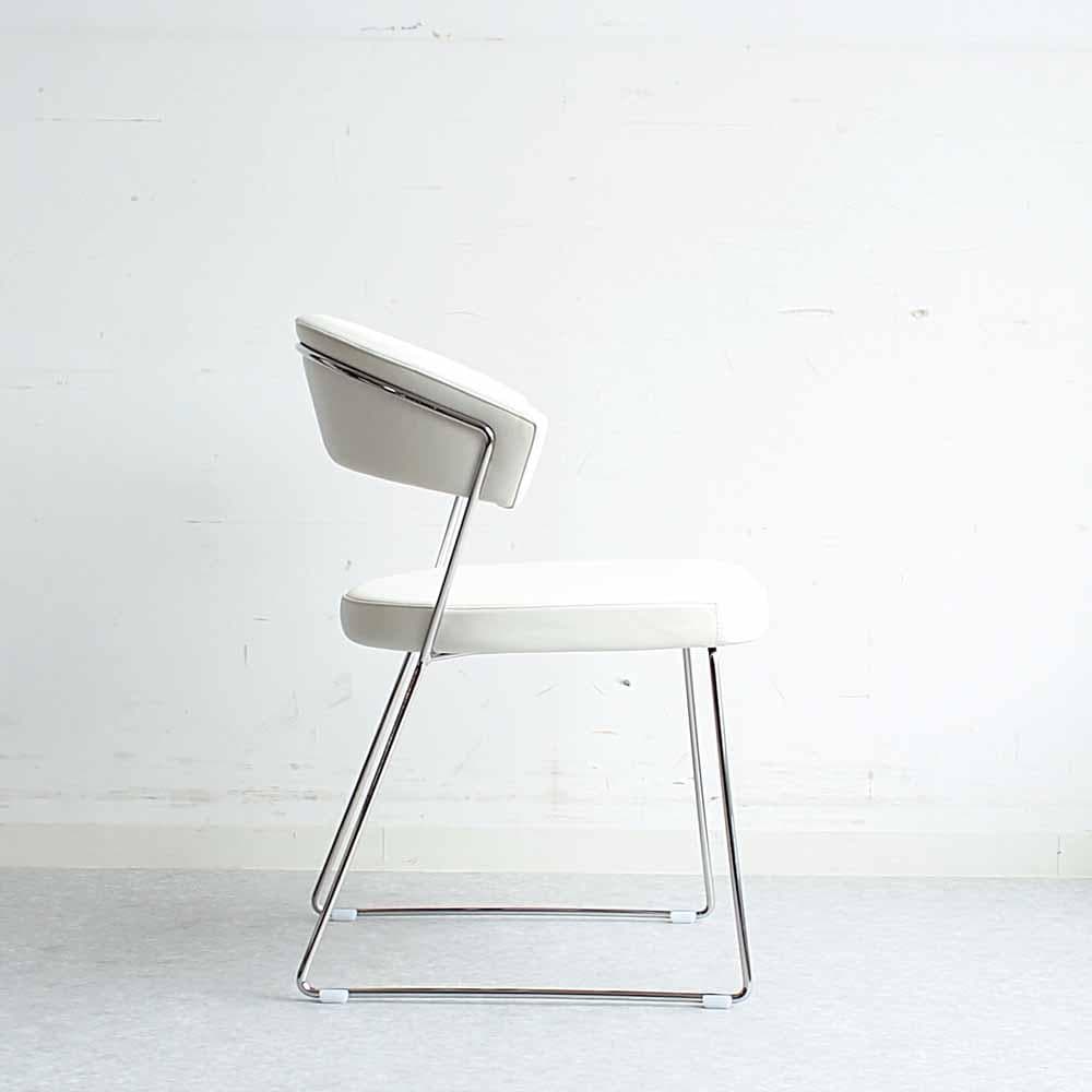 カリガリス コヌビア 「ニューヨーク」 本革 チェア B ZR24436