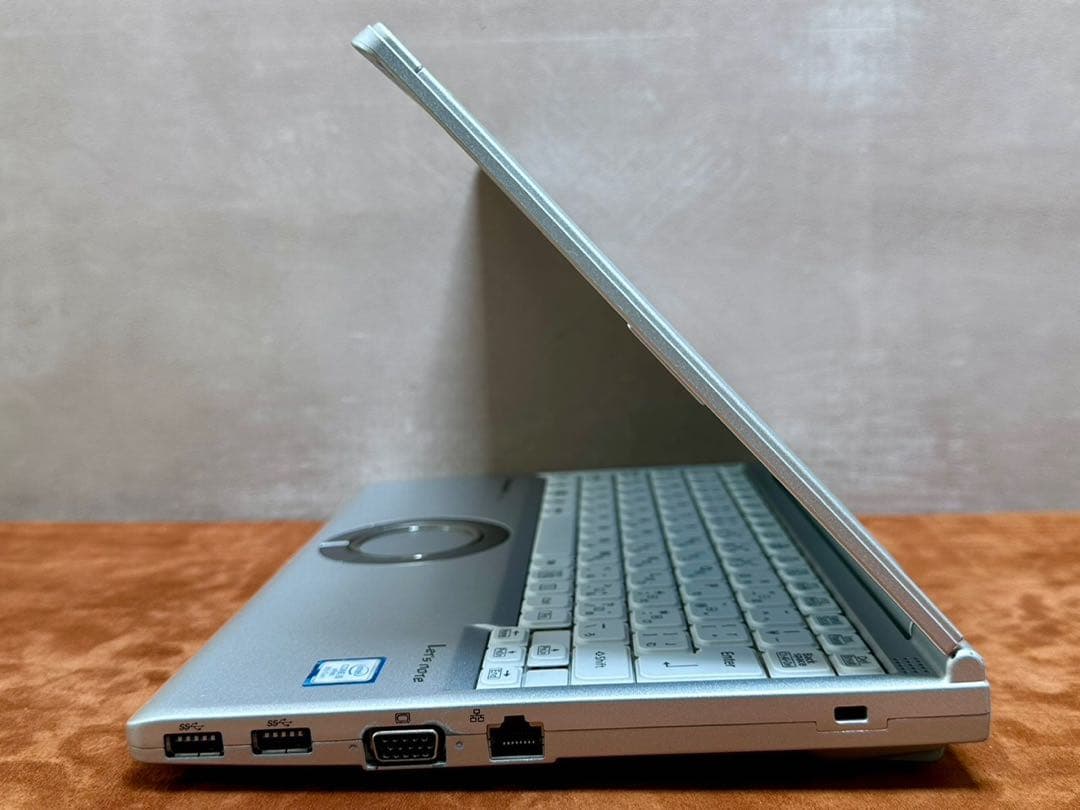 パナソニックCFSV8-2 i5-8365U 8GB 256GB |215|