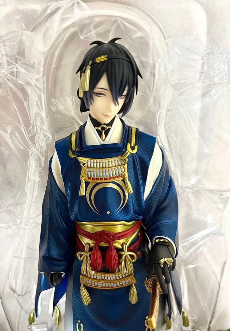 刀剣乱舞 三日月宗近 1/8スケール　フィギュア