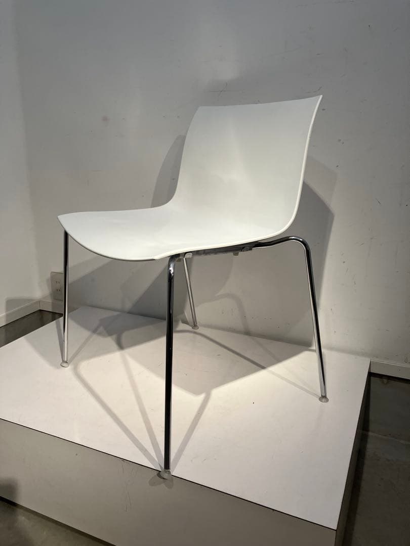 アルペール社、カティファ、ホワイト、美品、カルテル、アクタス、カッシーナ