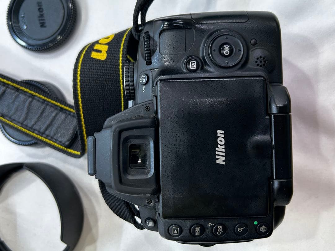 Nikon D5000 デジタル一眼レフカメラ 本体と付属品