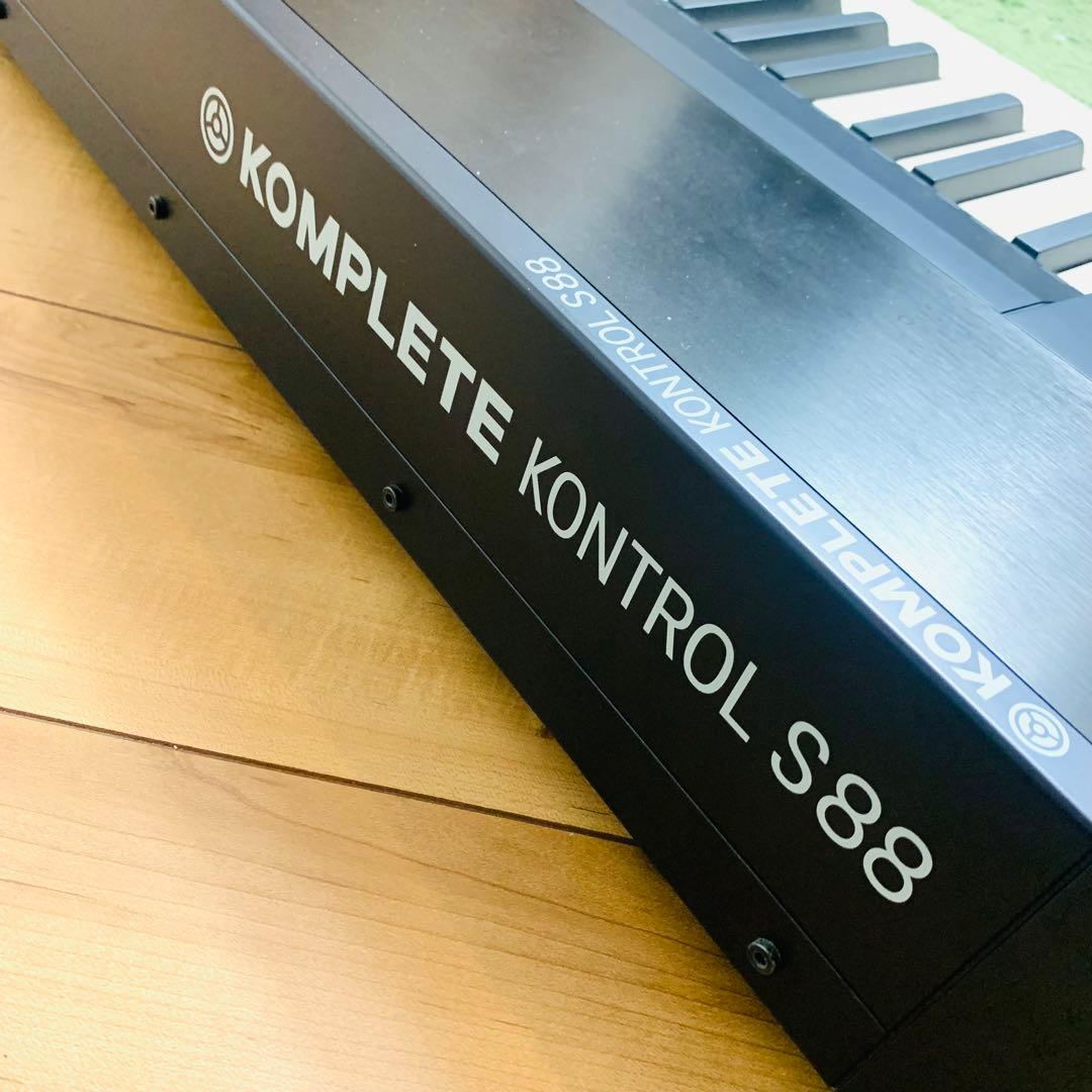 鍵盤楽器 Native Instruments KOMPLETE KONTROL S88