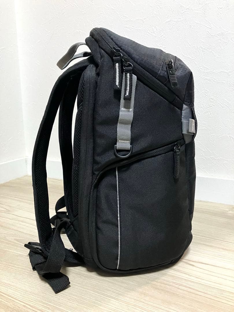 [中古品] Vanguard バックパック(カメラメンテナンス用品付き)