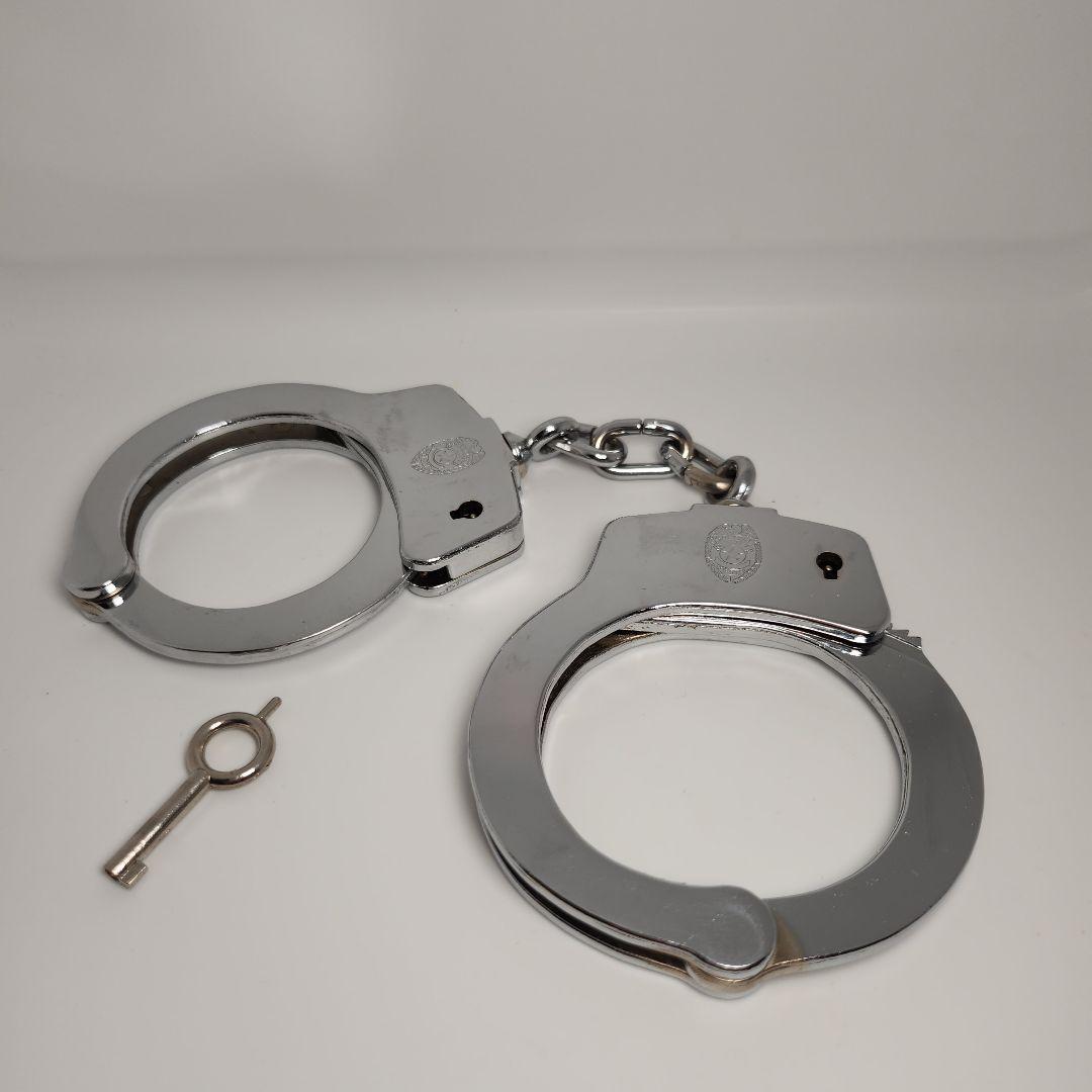 希少　手錠　HANDCUFF 鍵付き 金属製　日本製　昭和　当時　ビンテージ