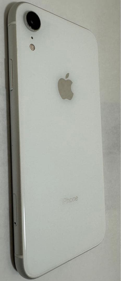 Apple iPhone XR ホワイト 本体　（画面不良あり）
