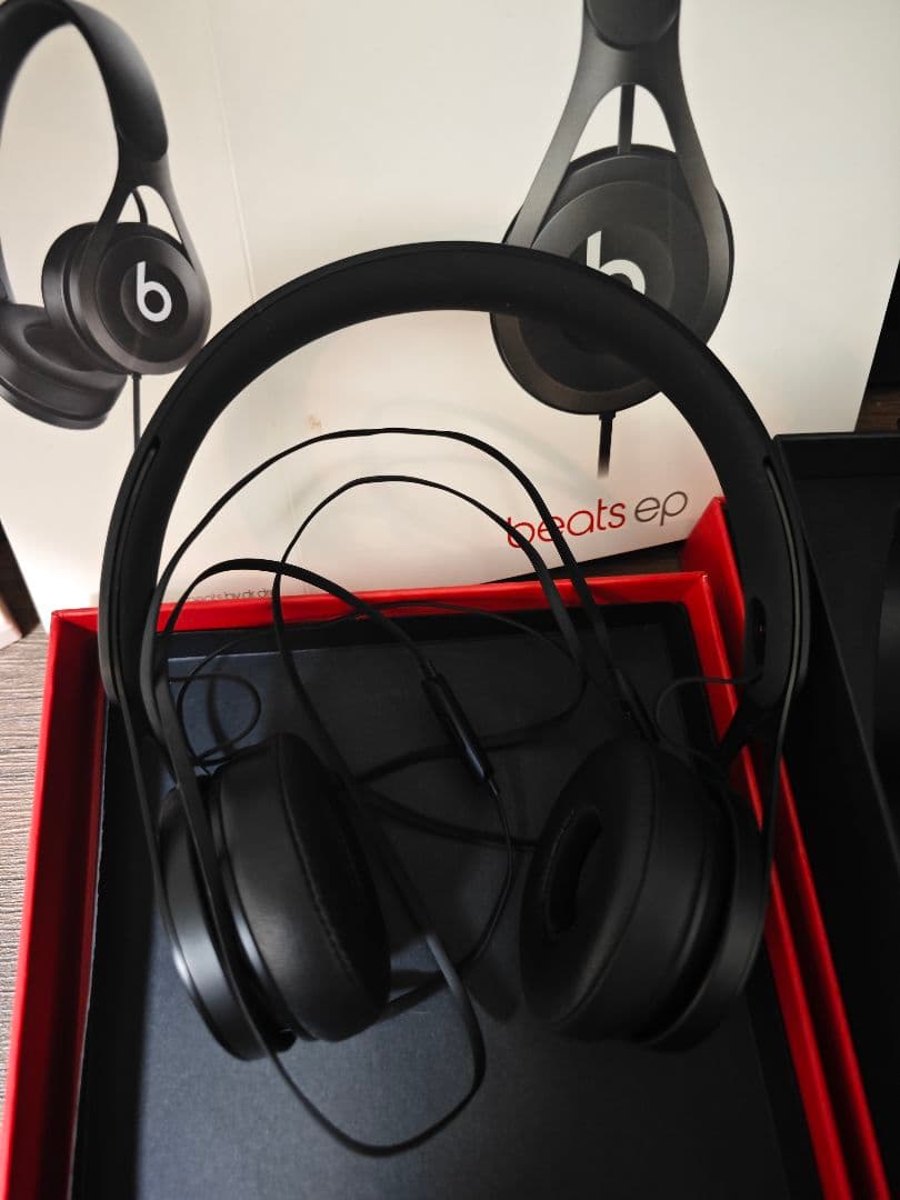 Beats EP ブラック ヘッドフォン