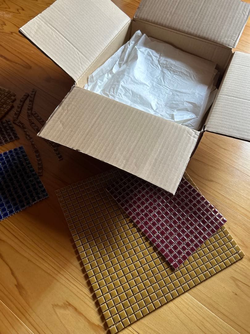 新品の美濃焼きタイル1センチ角です。リフォーム　小物作りなどに。