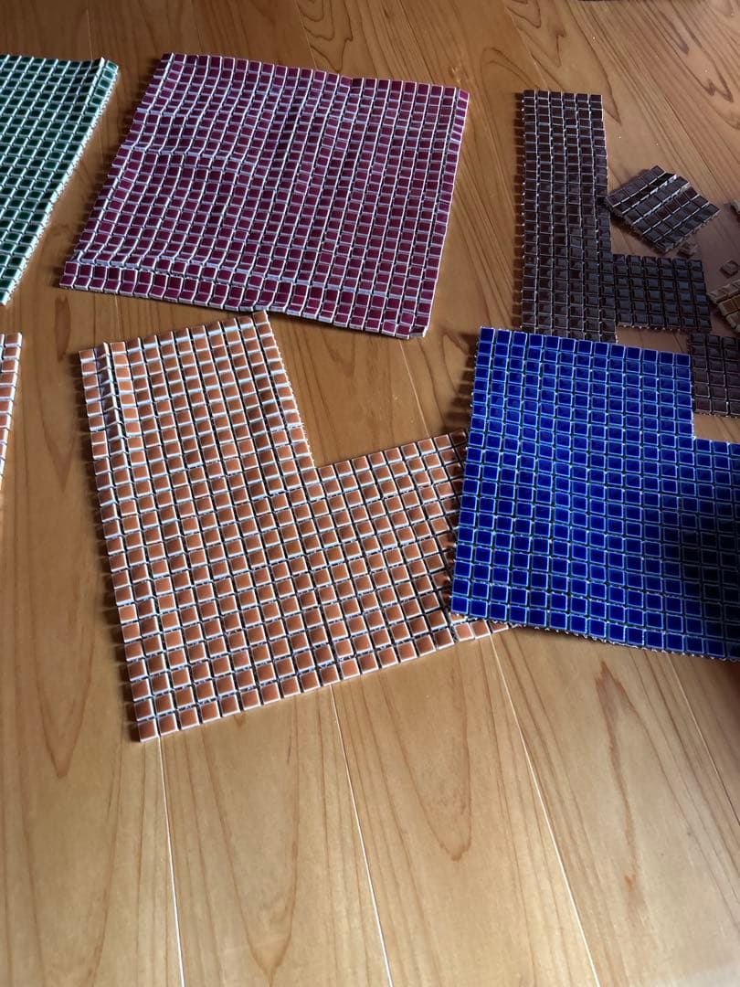 新品の美濃焼きタイル1センチ角です。リフォーム　小物作りなどに。