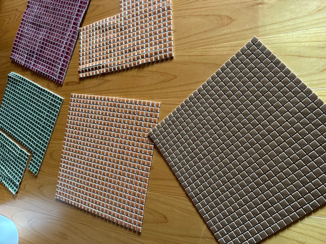 新品の美濃焼きタイル1センチ角です。リフォーム　小物作りなどに。