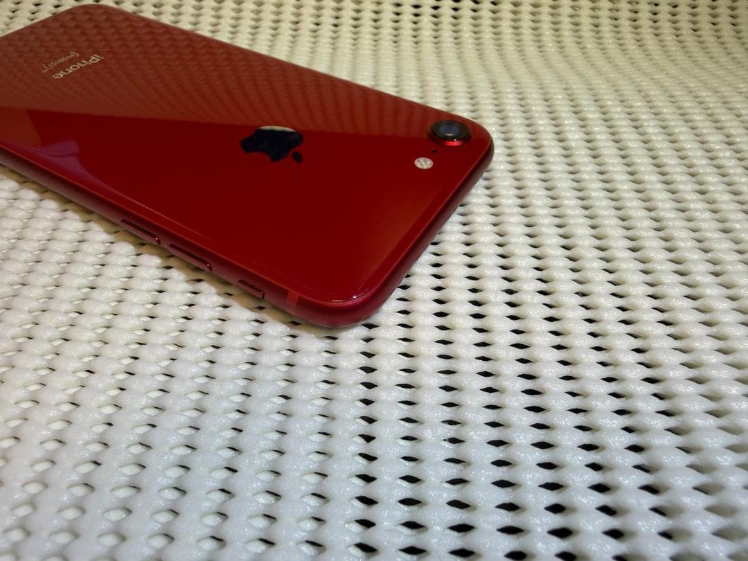 Apple iPhone 8 (PRODUCT(RED)) 64G 本体と付属品