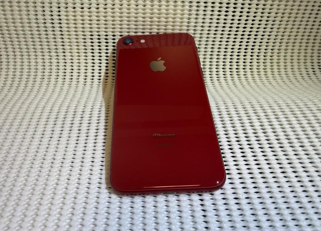 Apple iPhone 8 (PRODUCT(RED)) 64G 本体と付属品