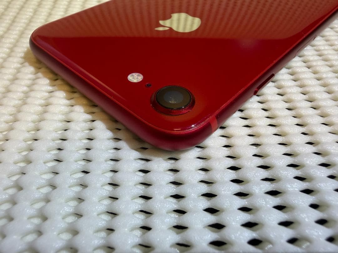 Apple iPhone 8 (PRODUCT(RED)) 64G 本体と付属品