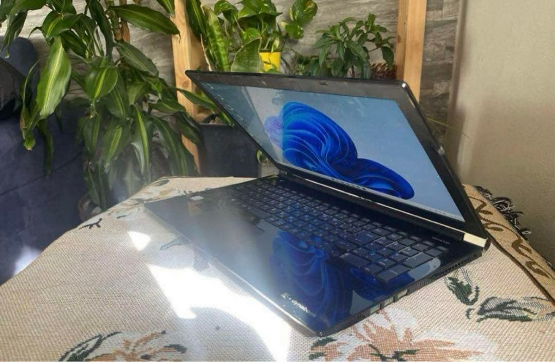 東芝 設定済みノートパソコン【高年式・大容量1TB・カメラ搭載】★即使用可能！