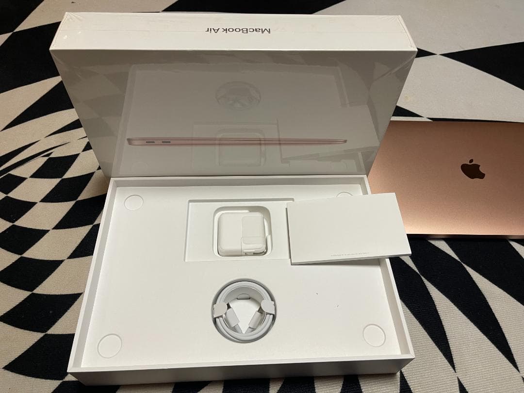 Apple MacBook Air M1 2020 8GB 256GB 【美品】