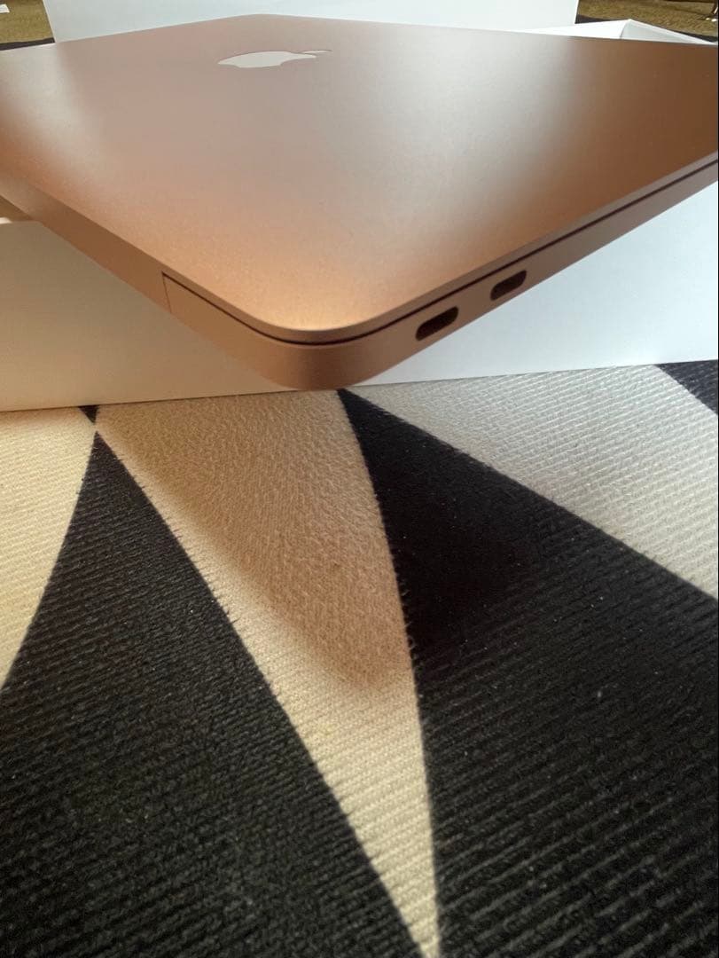 Apple MacBook Air M1 2020 8GB 256GB 【美品】