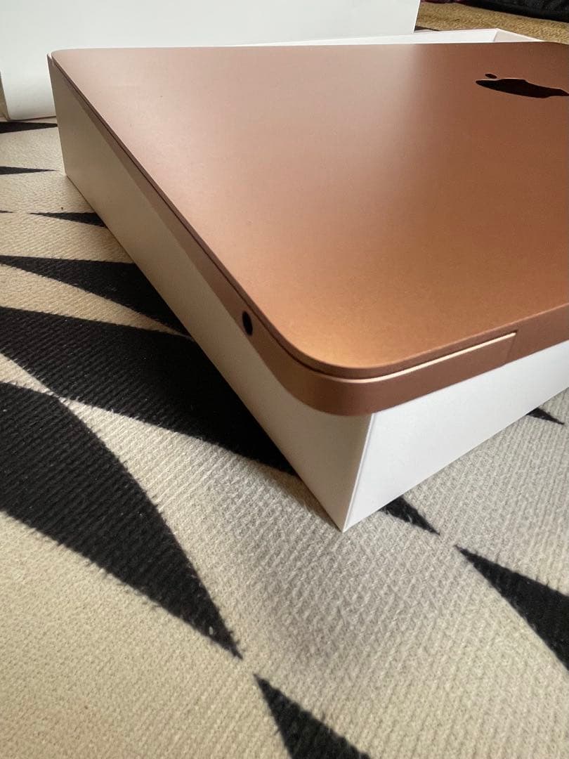 Apple MacBook Air M1 2020 8GB 256GB 【美品】