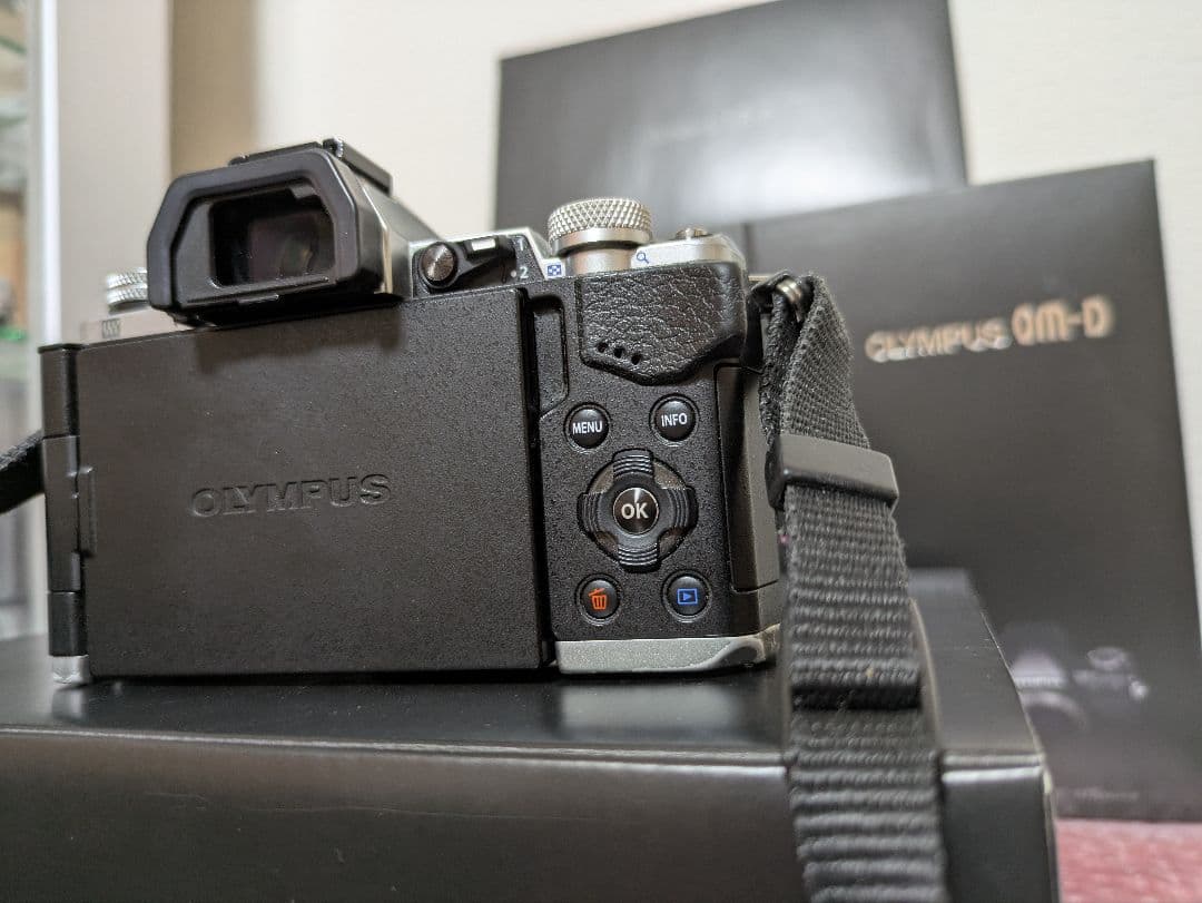 【SAYUTAKE】【ジャンク】OM-D E-M5 MarkII ボディ