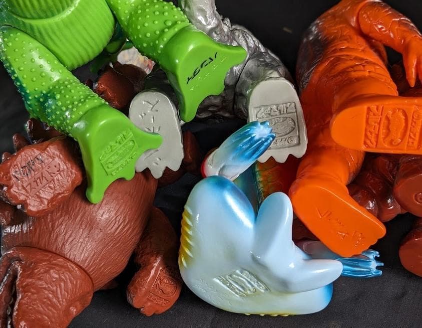 実相寺昭雄 監督 ウルトラマン・セブン登場怪獣（ブルマァク復刻）ソフビ６体セット