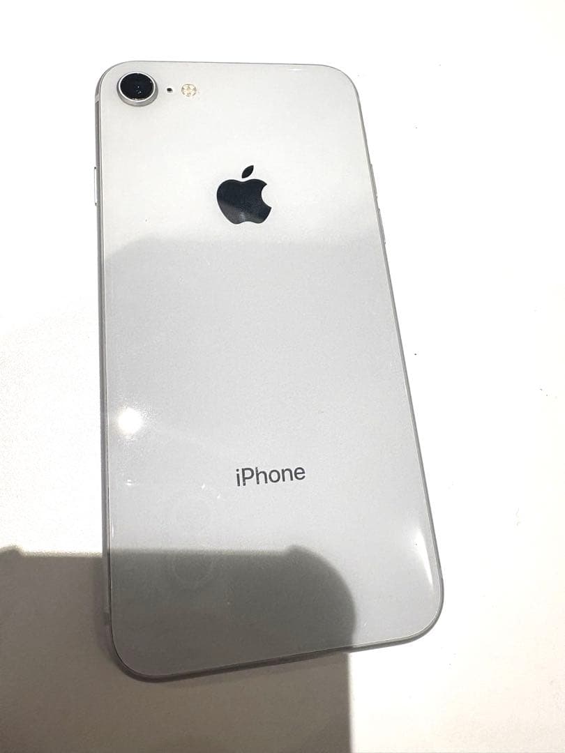 【美品】iPhone8 64GB シルバー　本体 　バッテリー87% 動作確認済