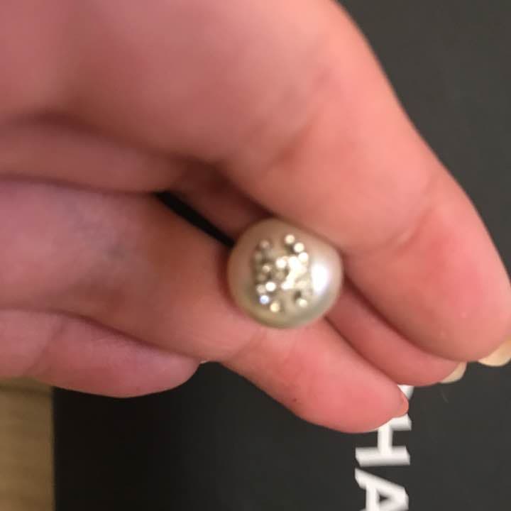 CHANELイヤホンジャックが無いため出品