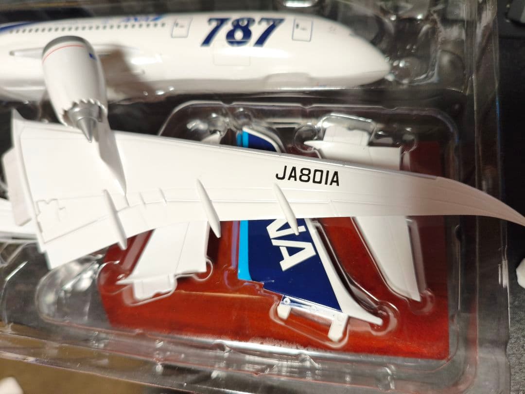 航空機・ヘリコプター ANA Boeing 787 Dreamliner 1/200