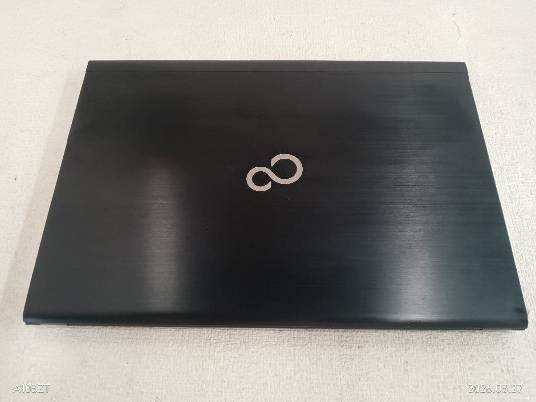 ⅰ LIFebook UH55/T FMVU55TR Corei3 8GB
