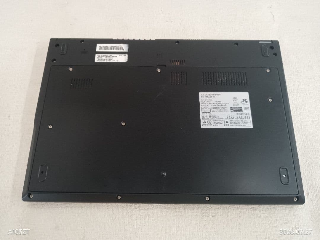 ⅰ LIFebook UH55/T FMVU55TR Corei3 8GB