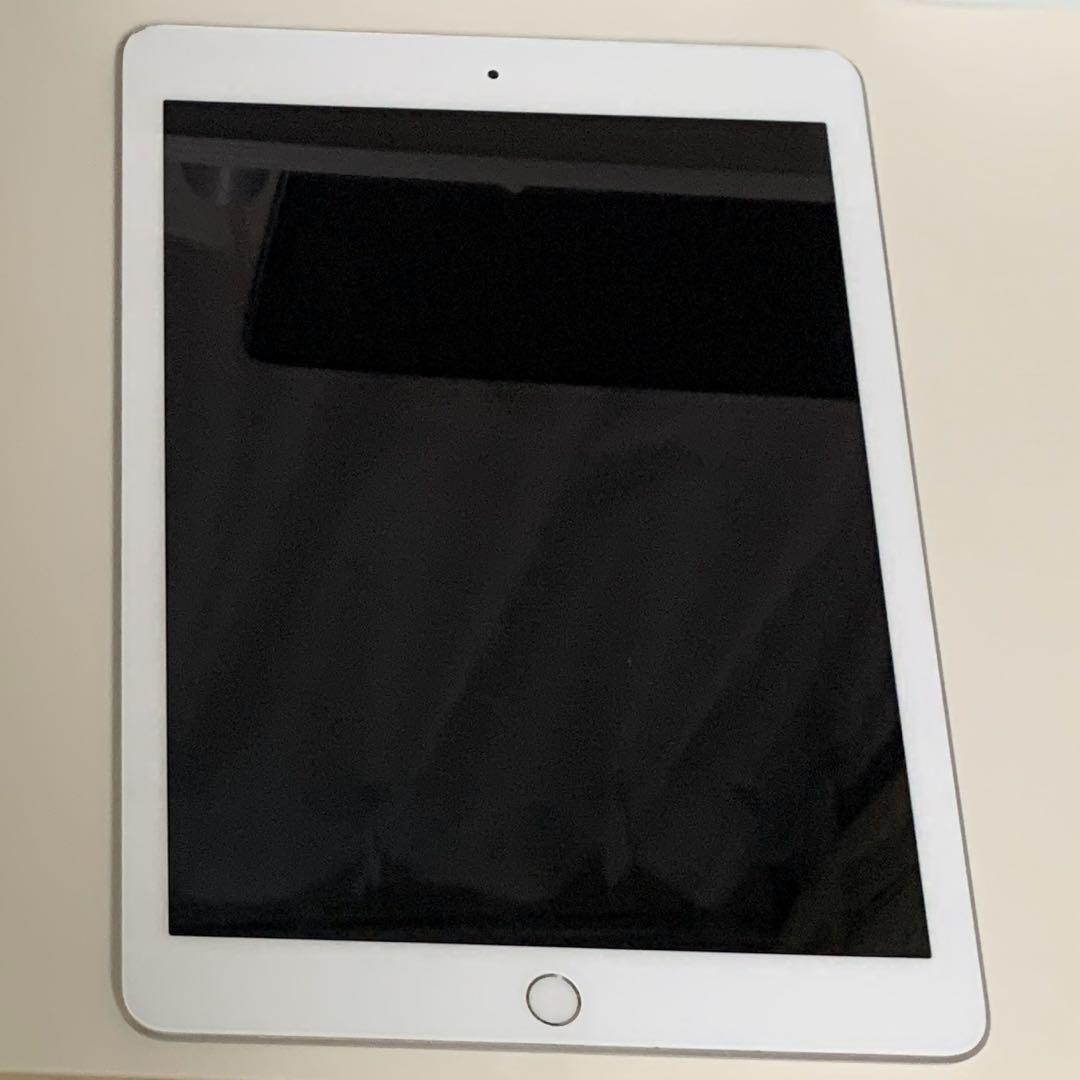 iPad 第6世代　32GB