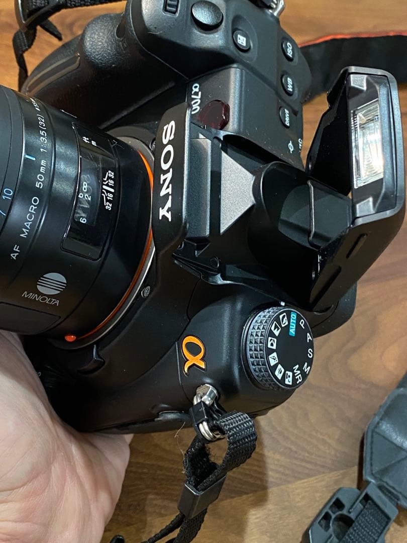 SONY α700 デジタル一眼レフ　ミノルタ単焦点50㎜AFレンズ付　動作品